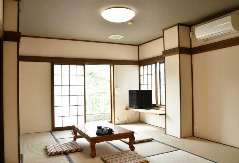 فندق Nishidani Onsen Chuseikan