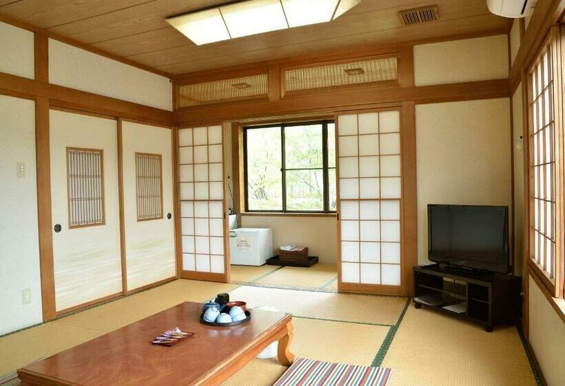 فندق Nishidani Onsen Chuseikan