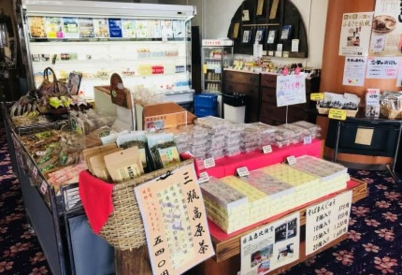 هتل Sanbe Onsen Kokumin Shukusha Sanbesou