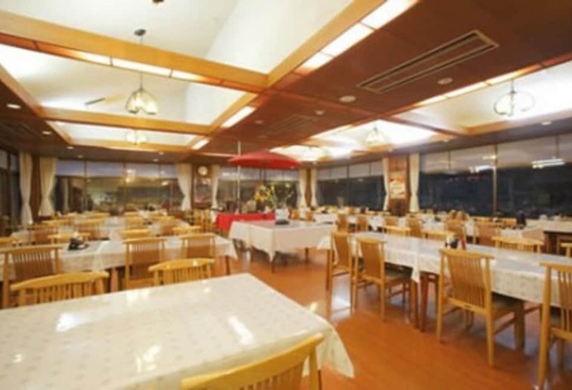 Отель Sanbe Onsen Kokumin Shukusha Sanbesou