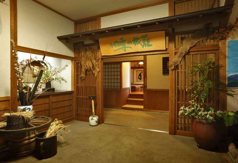 Отель Sanbe Onsen Kokumin Shukusha Sanbesou