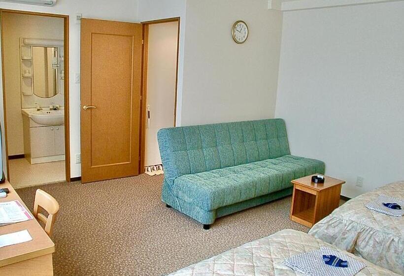 فندق Yonago Universal