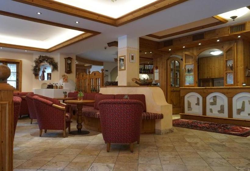 Отель Albergo Conturina