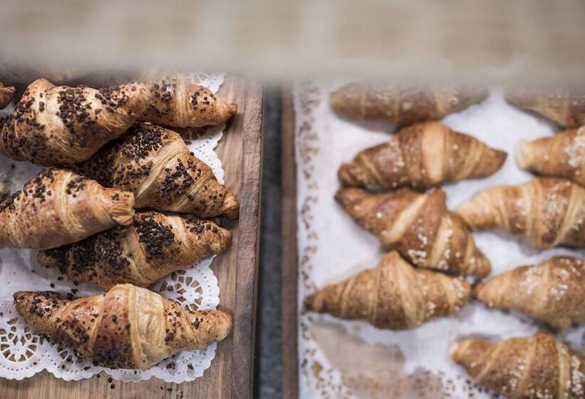 فندق Post Alpina   Family Mountain Chalets