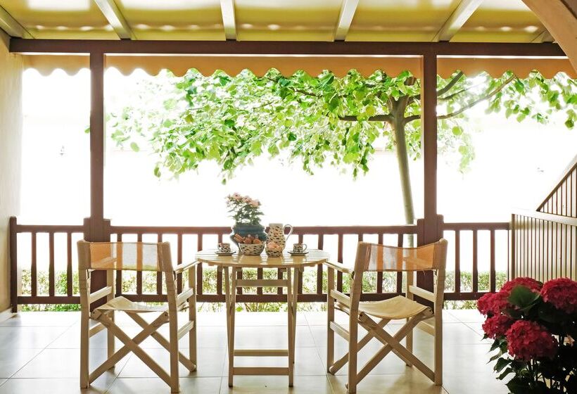 Acrotel Athena Pallas