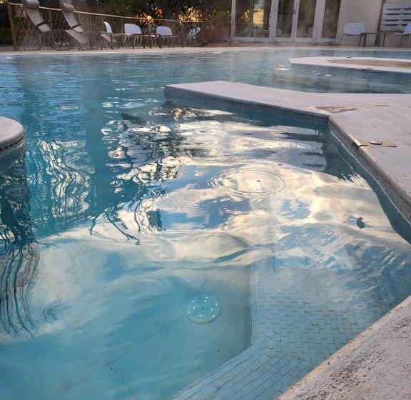 Cortona Resort & Spa