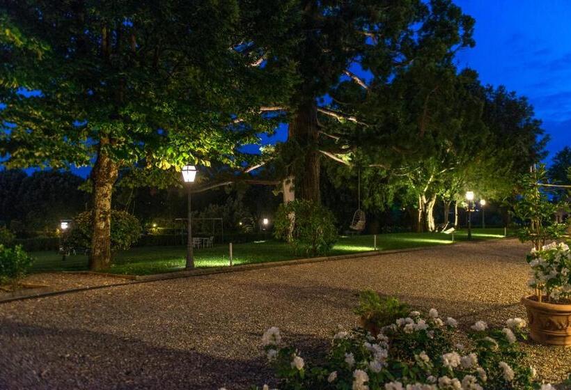 Cortona Resort & Spa