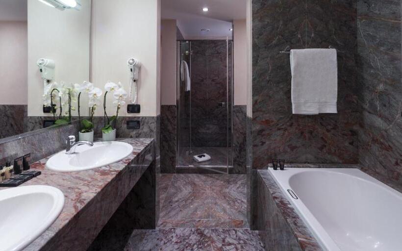 Grand Hotel De La Ville