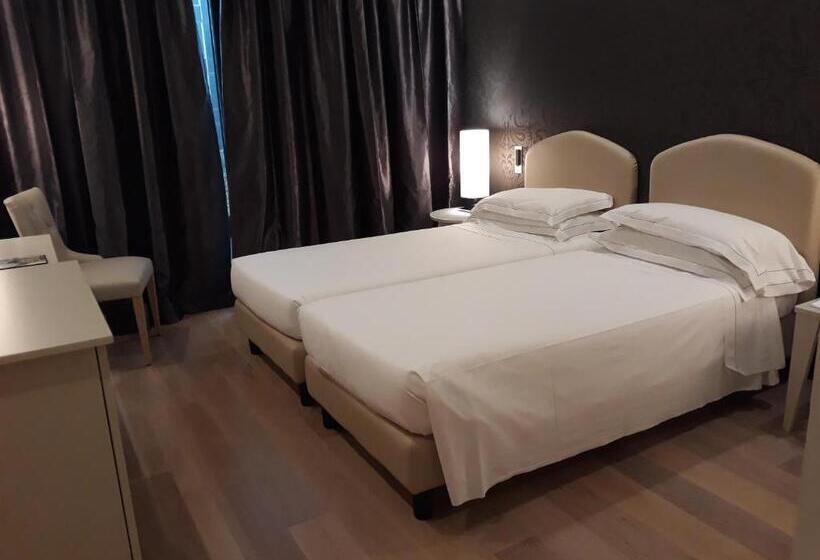 Grand Hotel De La Ville