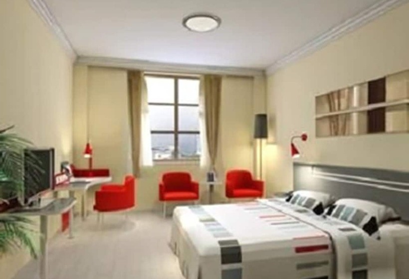 Hongyi Hotel Wuhan University