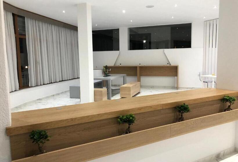 בית מלון כפרי Akti Ouranoupoli Beach Resort