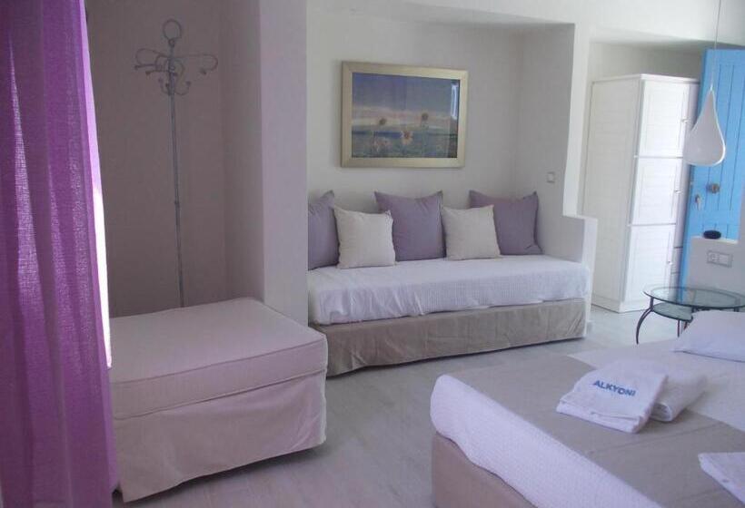 Отель Alkyoni Beach