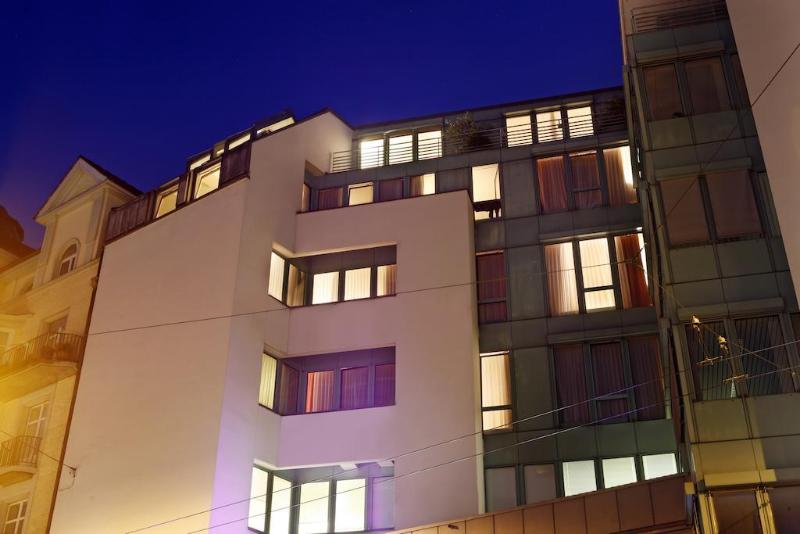 호텔 Ambassador Self Check In