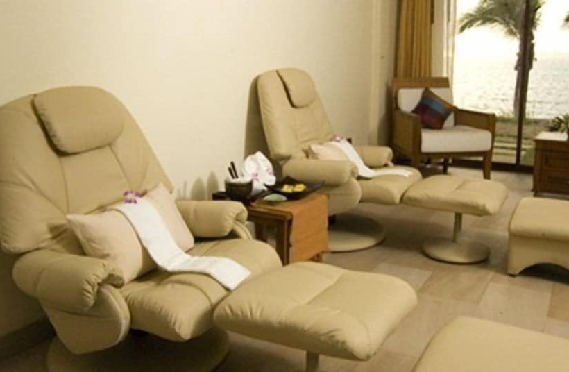 בית מלון כפרי Miracle Island Resort