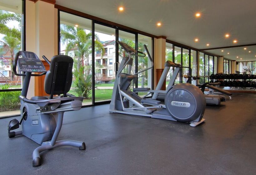 בית מלון כפרי Miracle Island Resort