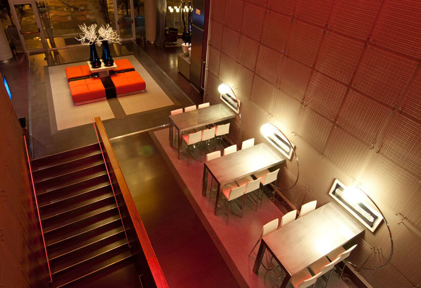 Отель Barcelona Condal Mar Affiliated By Meliá