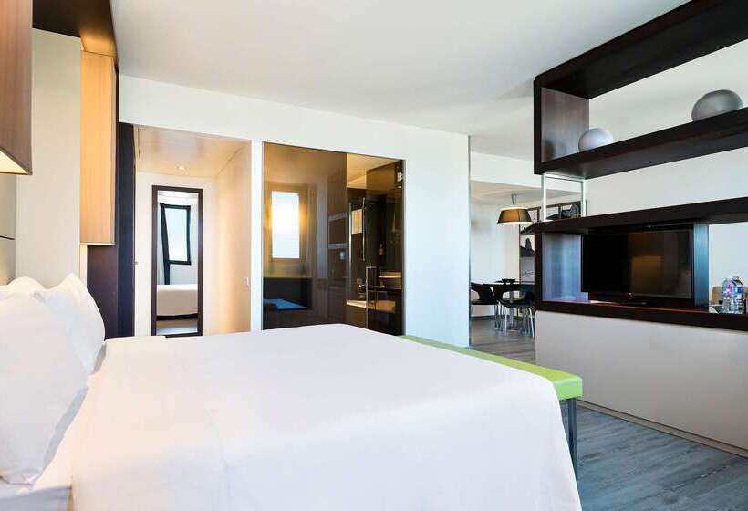 Отель Barcelona Condal Mar Affiliated By Meliá