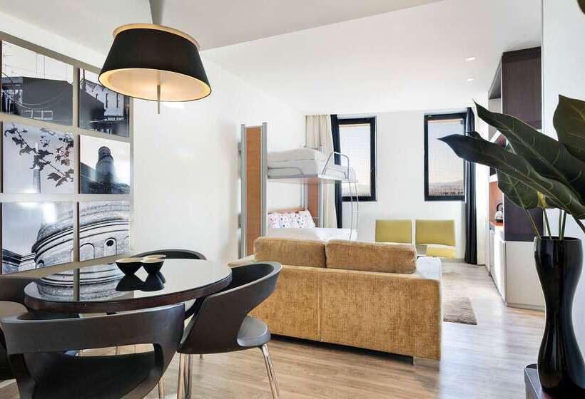 Отель Barcelona Condal Mar Affiliated By Meliá