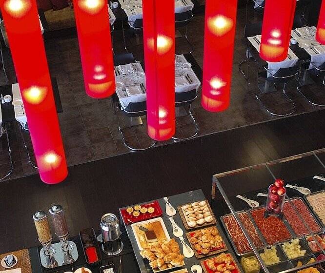 Отель Barcelona Condal Mar Affiliated By Meliá