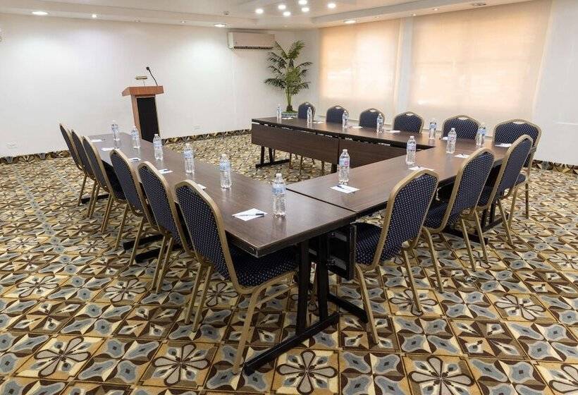Отель Best Western El Dorado Panama