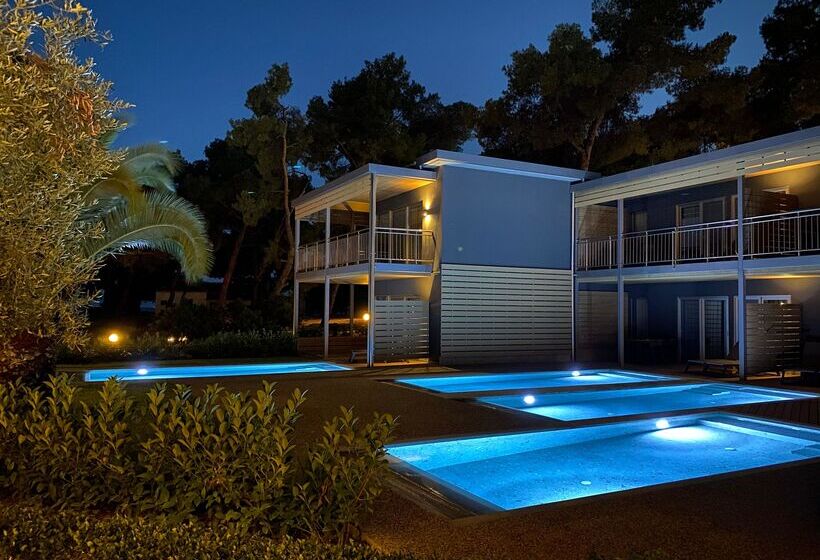 בית מלון כפרי Blue Dolphin