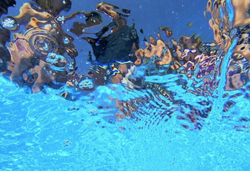 בית מלון כפרי Blue Dolphin