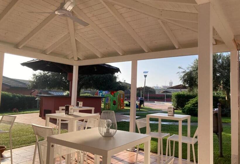 호텔 Cala Rosa Club