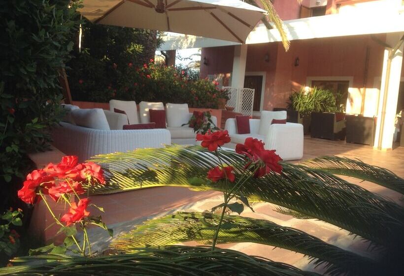 호텔 Cala Rosa Club