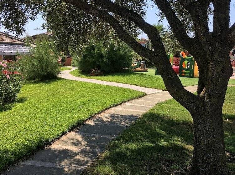 호텔 Cala Rosa Club