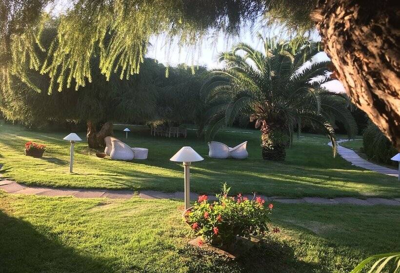 호텔 Cala Rosa Club