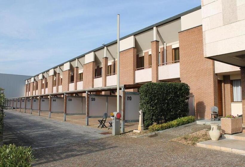 فندق Cangrande Di Soave