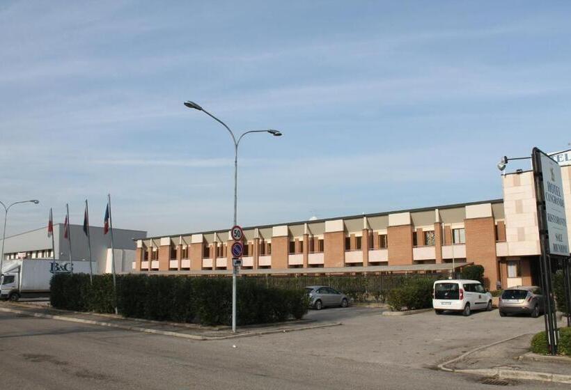 فندق Cangrande Di Soave