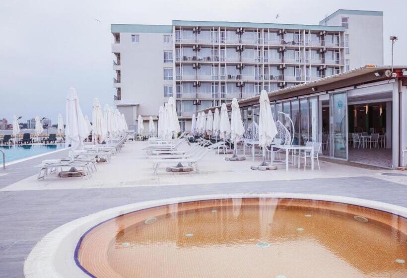 فندق Carmen Azzuro