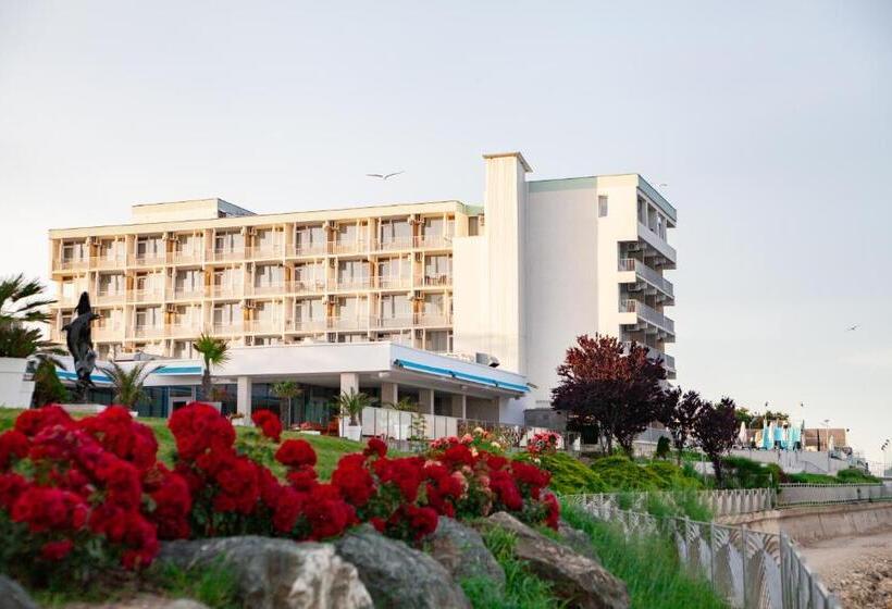 فندق Carmen Azzuro