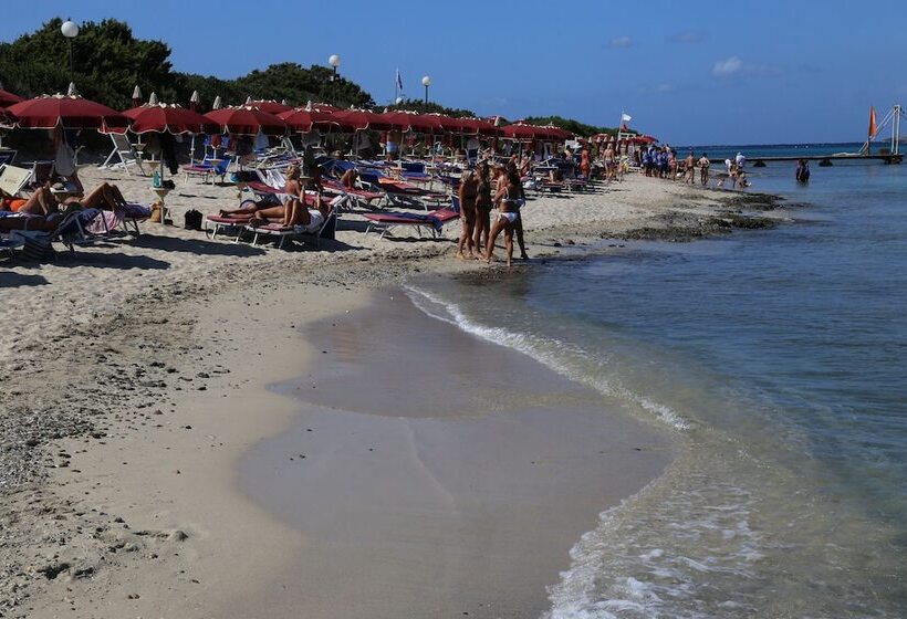 Отель Club Esse Roccaruja