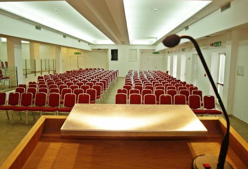 酒店 Club Esse Roccaruja