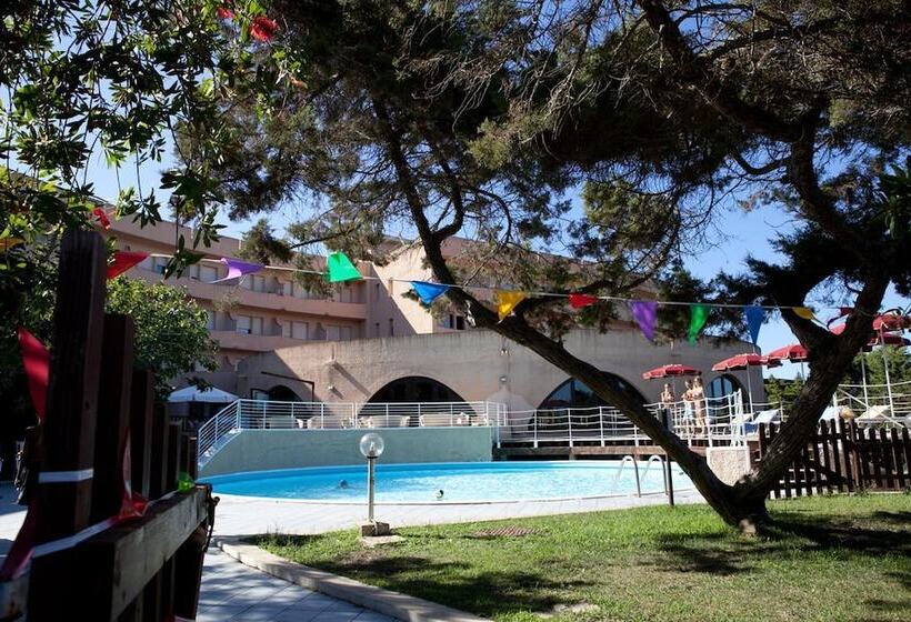 Отель Club Esse Roccaruja