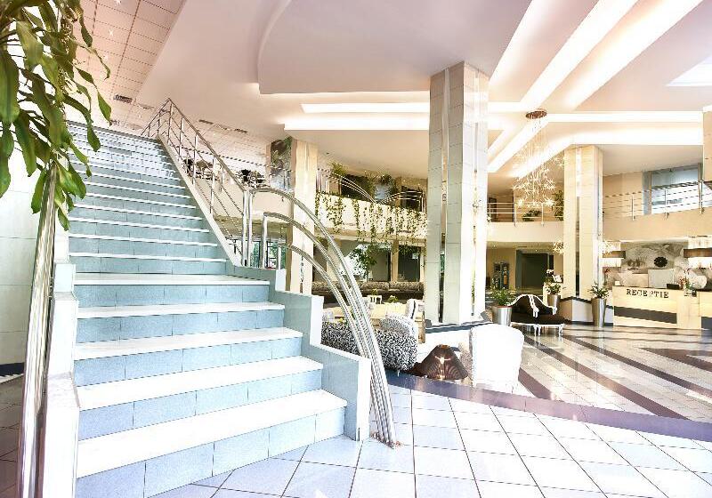 בית מלון כפרי Continental Forum Oradea