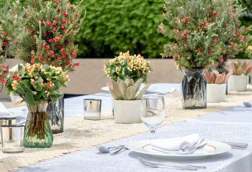 هتل Crowne Plaza Manila Galleria, An Ihg