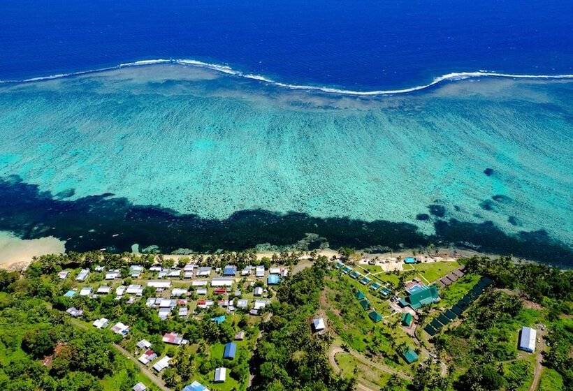 هتل Crusoe's Retreat