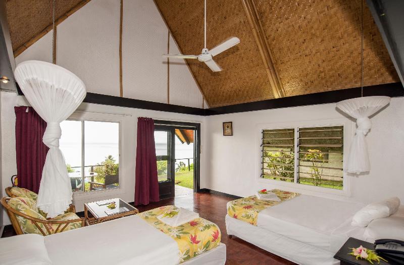 Отель Crusoe's Retreat