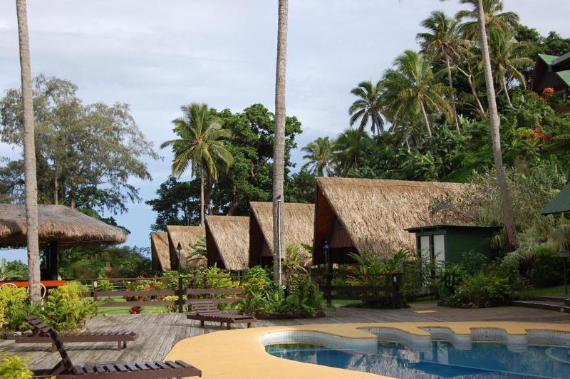 هتل Crusoe's Retreat