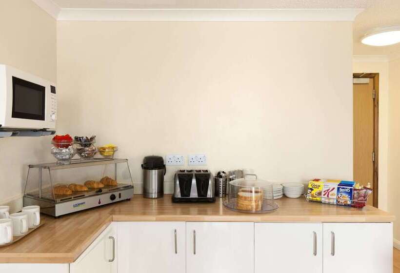 هتل Days Inn Leicester Forest East M1