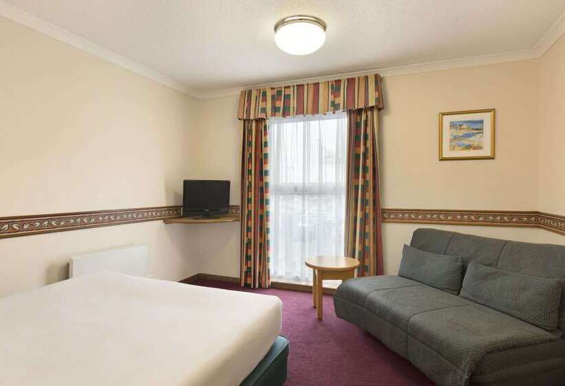 בית מלון כפרי Days Inn Leicester Forest East M1