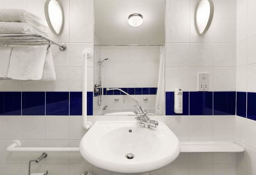 בית מלון כפרי Days Inn Leicester Forest East M1