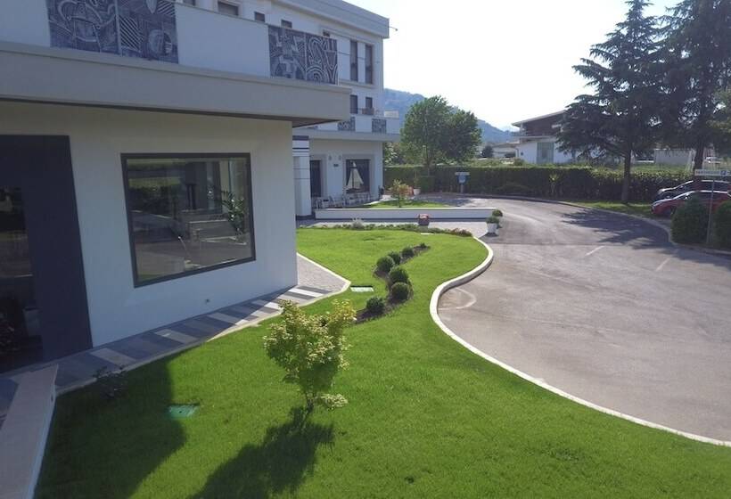 בית מלון כפרי Degli Amici