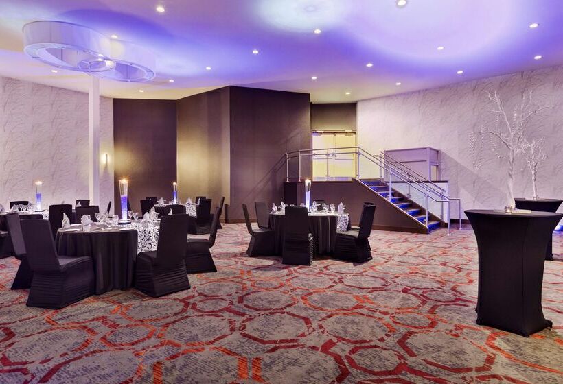 ホテル Doubletree By Hilton Toronto Airport West