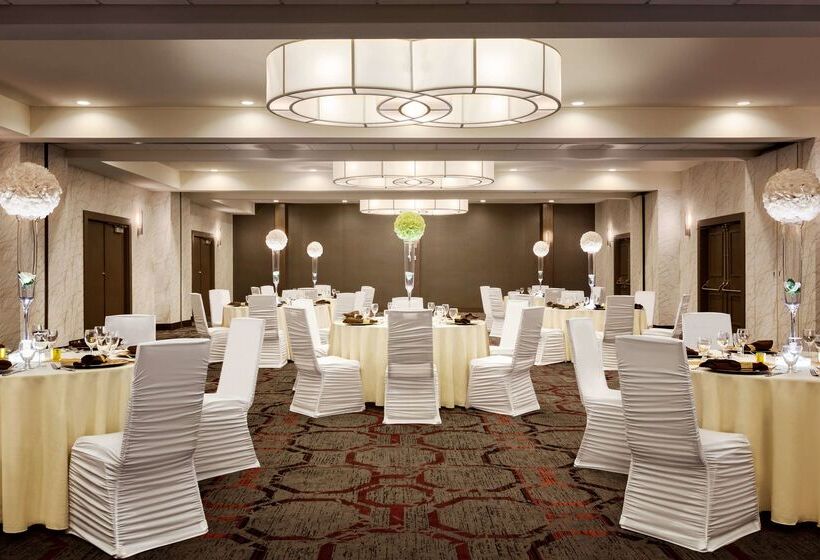 ホテル Doubletree By Hilton Toronto Airport West