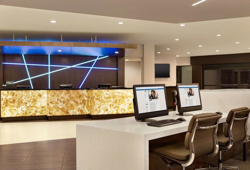 ホテル Doubletree By Hilton Toronto Airport West