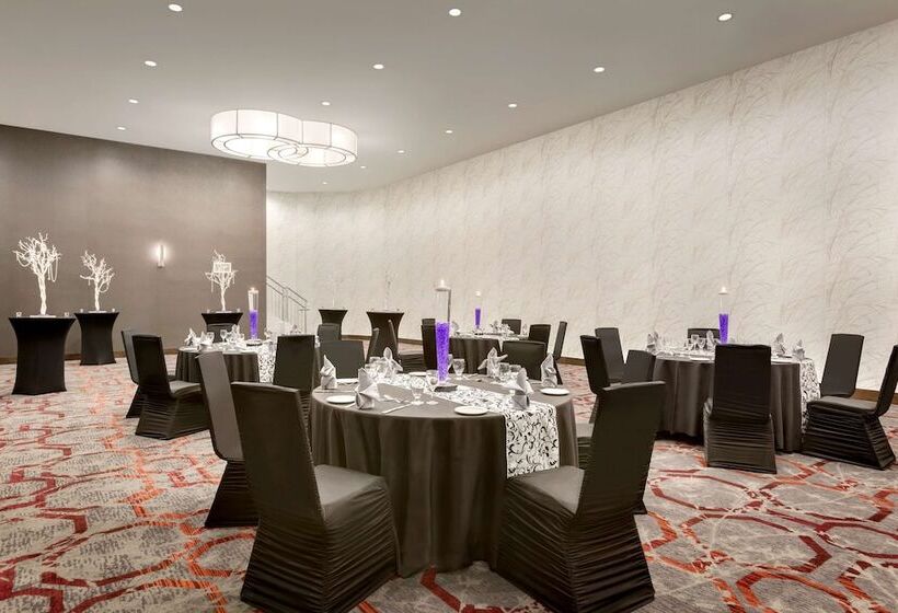 ホテル Doubletree By Hilton Toronto Airport West